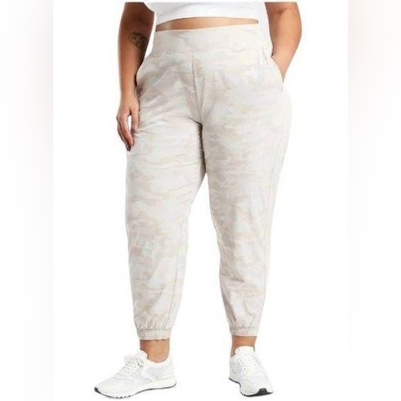 Athleta Pants - Athleta Brooklyn Textured Joggers Tan Camo